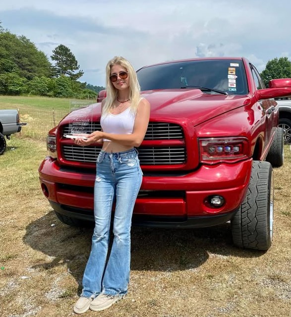 Lindsay Bercosky Nude Leaked