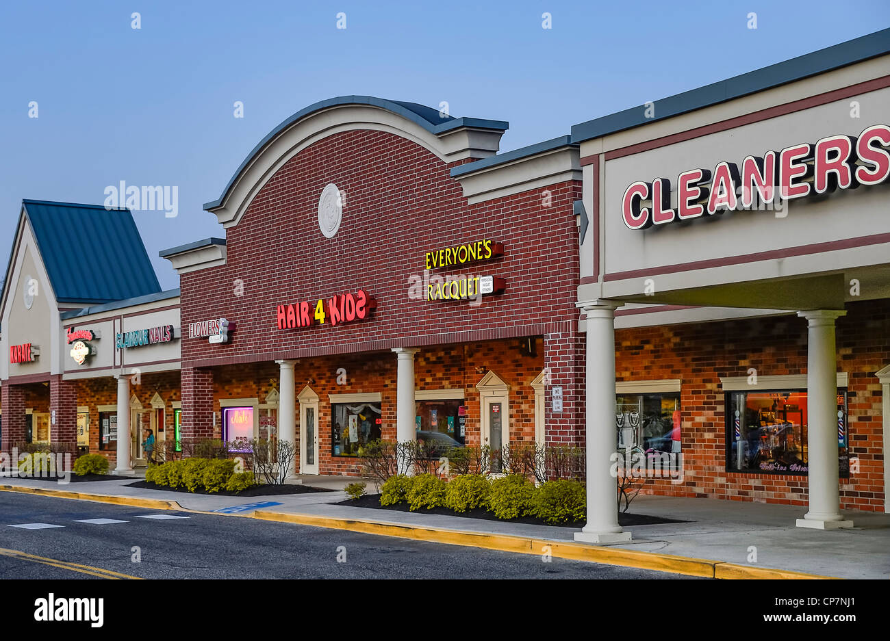 Retail Storefronts Strip Mall Hi Res Stock Photography And Images Alamy