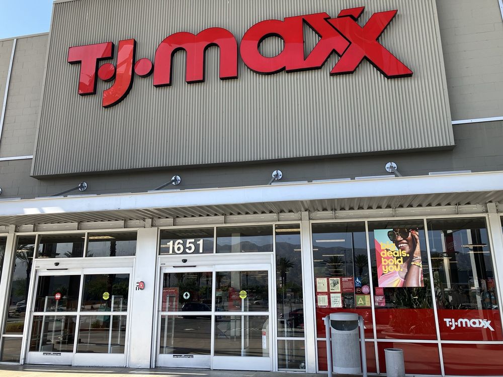 Tj Maxx Updated January 2026 95 Photos 98 Reviews 1651 N Victory Pl Burbank California Department Stores Phone Number Yelp