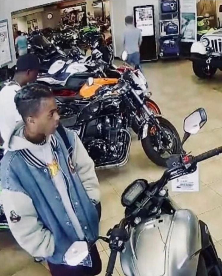 Xxxtentacion Death Chilling Last Picture Shows Rapper In Motorcycle Shop Just Minutes Before