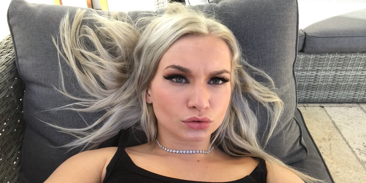 Zoie Burgher Bio Age Height Wiki Models Biography